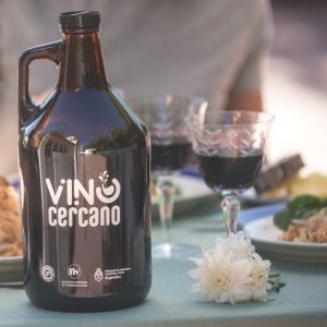 Historico Vino en Growlers
