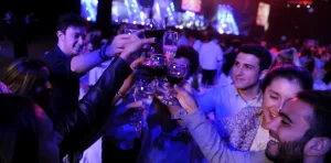 ¿Planeas una fiesta? ¡Aprende a calcular la cantidad correcta de la bebida!