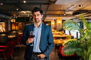 Los jóvenes millonarios de EEUU prefieren invertir en vinos y licores más que en bonos y acciones