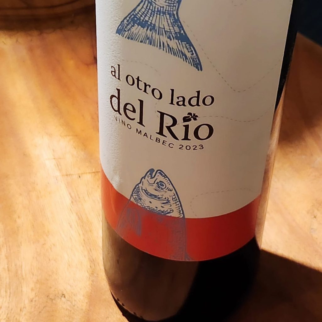 Al Otro Lado del Río Malbec 2023: La Esencia de Luján de Cuyo en su Tercera Añada | El magazine de vinos, gastronomía y lifestyle para las mentes inquietas