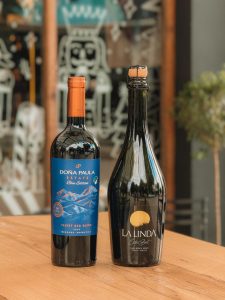Brindemos en grande: Vinos del mes de Diciembre en el Club