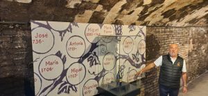 El árbol que cuenta 18 generaciones de historia
